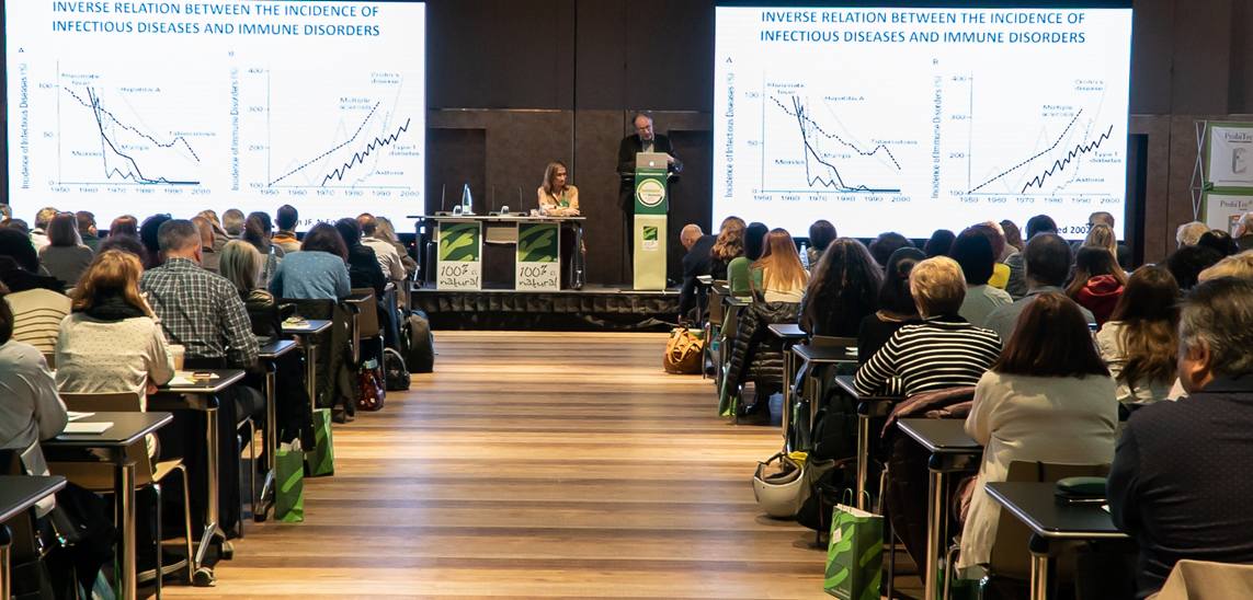 Summary of Dr. Guarners presentation at the VII Nutrition Seminar in Barcelona